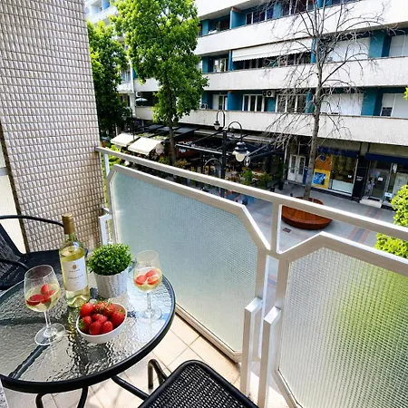 Macedonia Square 22 - Pedestrian Street Apartment