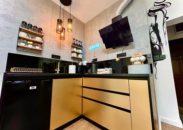 Macedonia Square 22 - Pedestrian Street Apartment Skopje