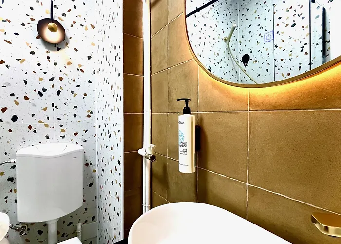 Macedonia Square 22 - Pedestrian Street Apartment Skopje