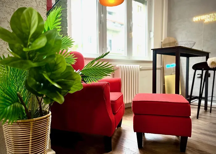 Macedonia Square 22 - Pedestrian Street *